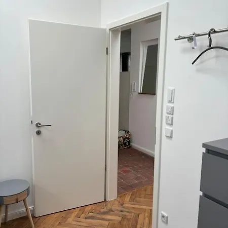 Casa de Férias Zentrales Gartenhaus Loft In Berlim