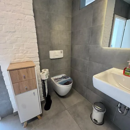 Zentrales Gartenhaus Loft In