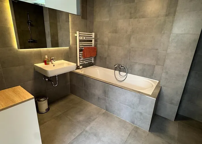 Zentrales Gartenhaus Loft In